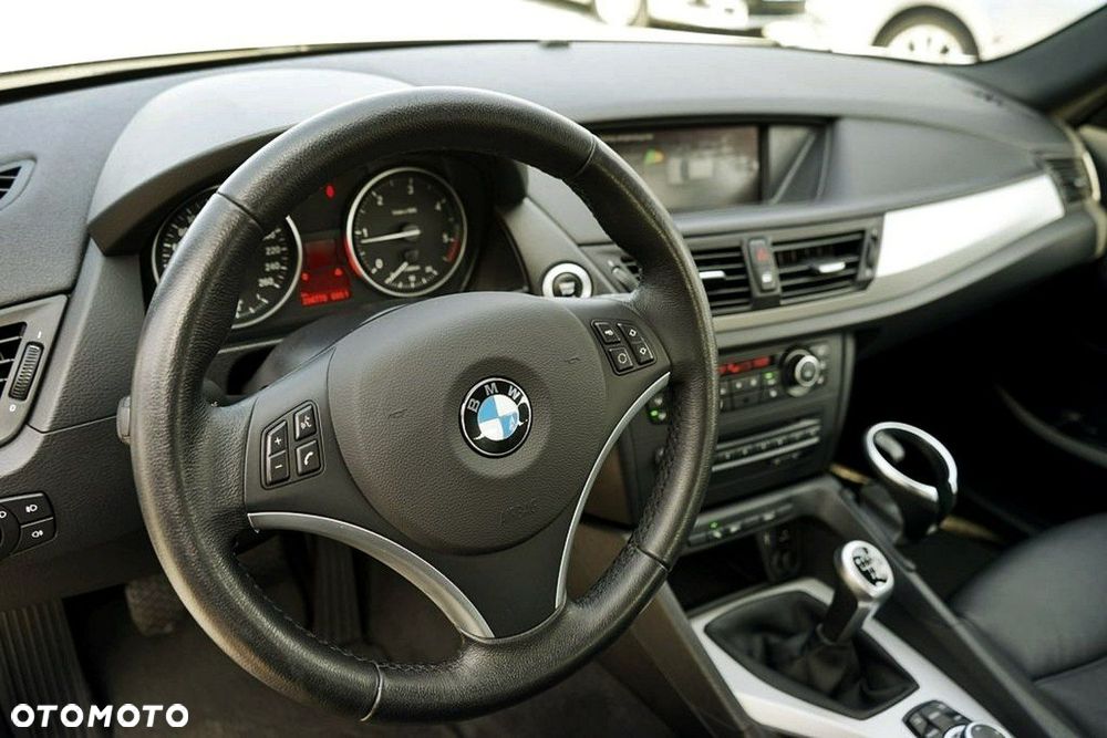 BMW X1 sDrive20d EfficientDynamics - 24