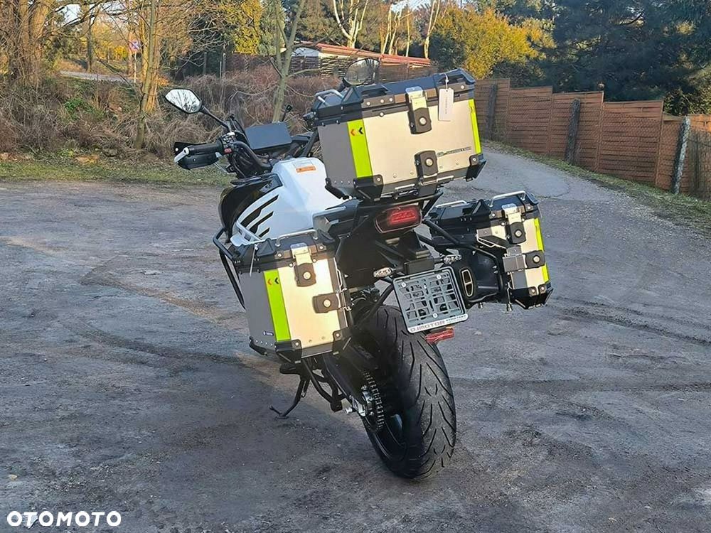 QJMOTOR SRT900S - 21