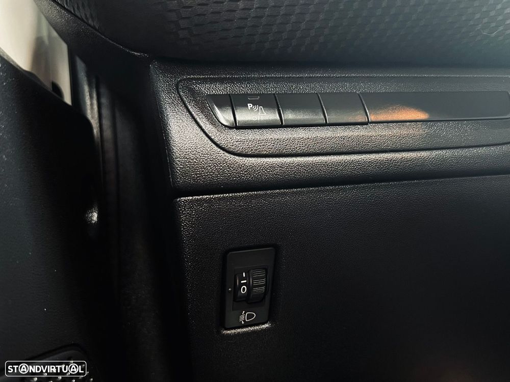 Peugeot 208 1.6 BlueHDi Style - 25