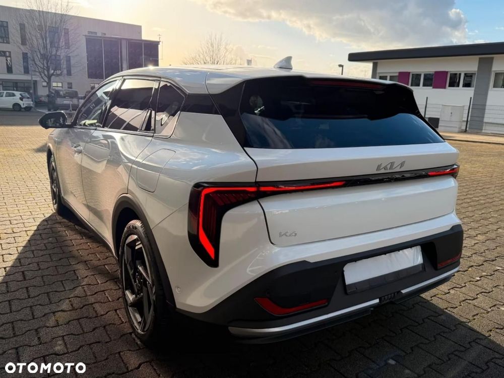 Kia K4 - 5