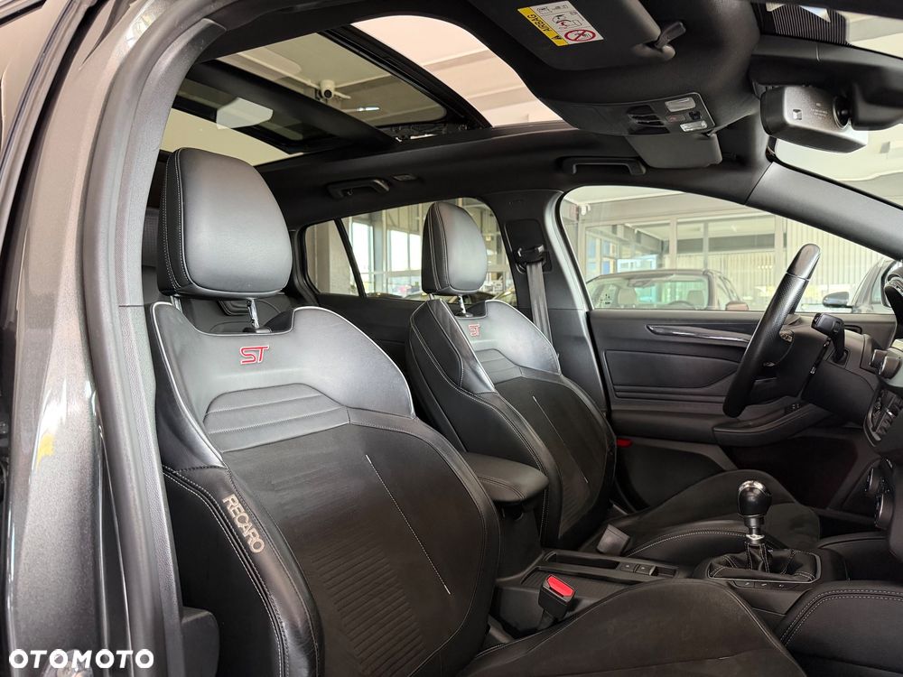 Ford Focus 2.3 EcoBoost ST X Edition - 40