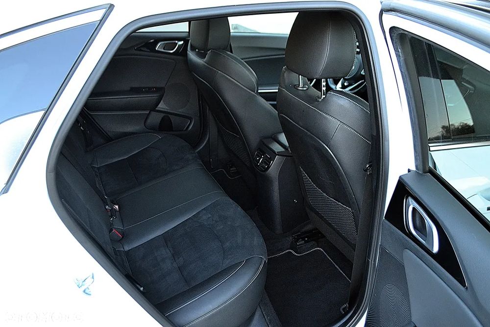 Kia ProCeed 1.5 T-GDI DCT7 OPF GT LINE - 23
