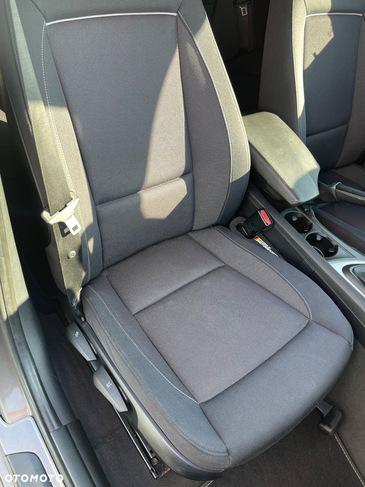 BMW Seria 1 118i Edition Sport - 12