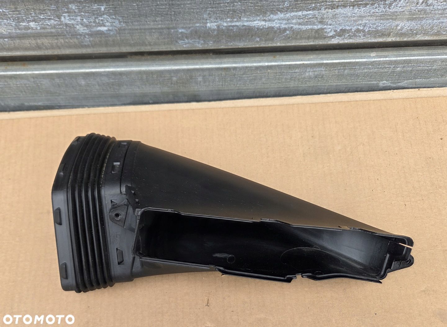 AUDI A6 A7 C7 LIFT KIEROWNICA DOLOT POWIETRZA 4G0129624D - 1