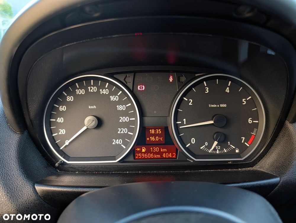 BMW Seria 1 116i - 13