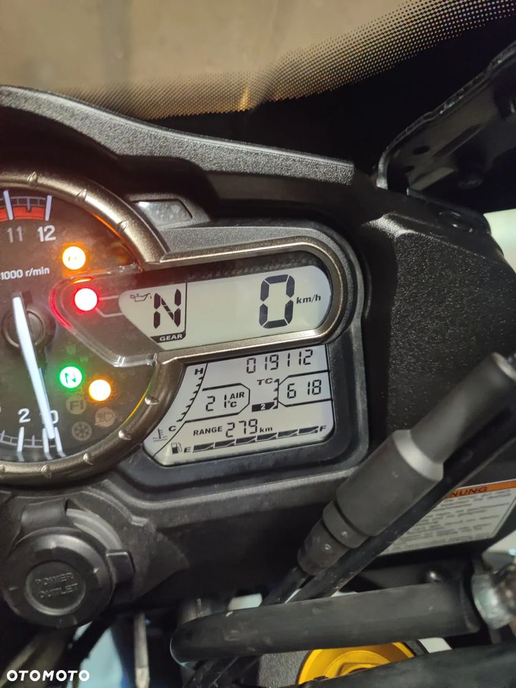 Suzuki V-STROM - 18