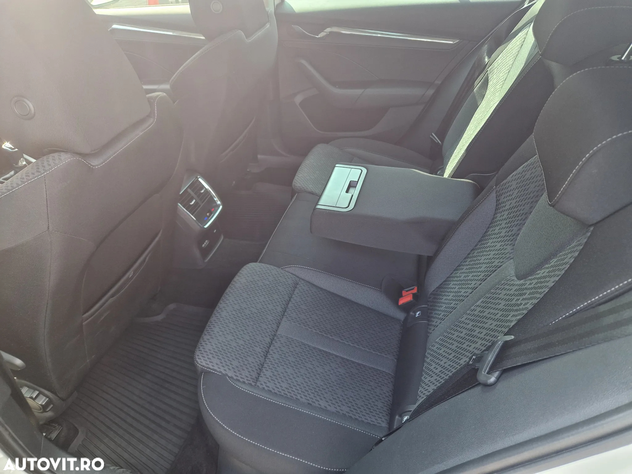 Skoda Octavia 2.0 TDI Style - 13