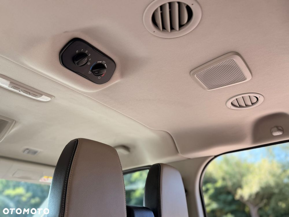 Ford Tourneo Custom 310 L2H1 VA Titanium - 26