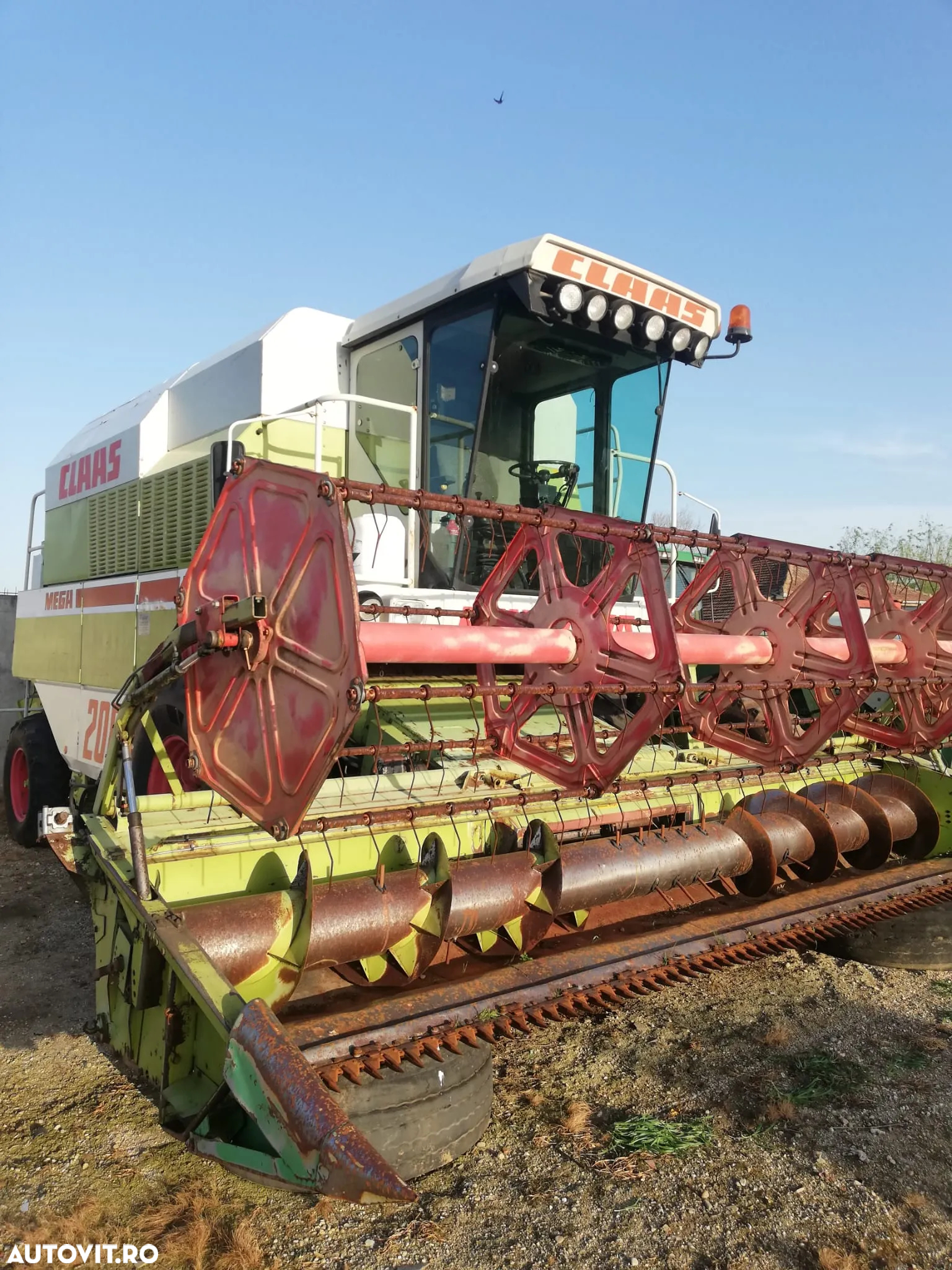 Claas MEGA 208 - 4