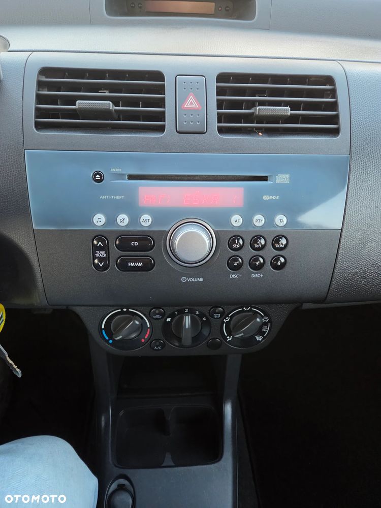 Suzuki Swift 1.3 Comfort - 21