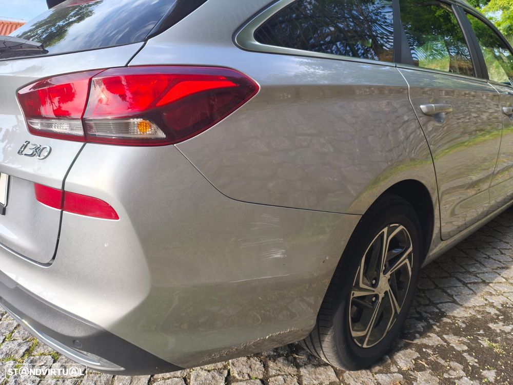 Hyundai i30 SW - 12