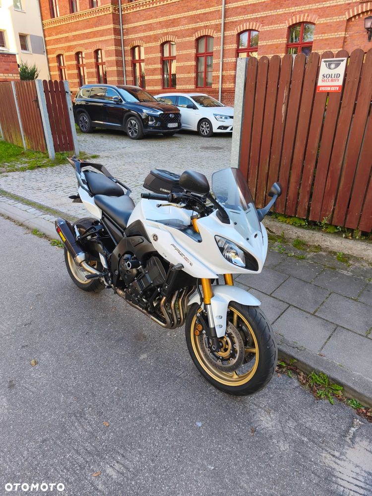 Yamaha FZ8 - 1