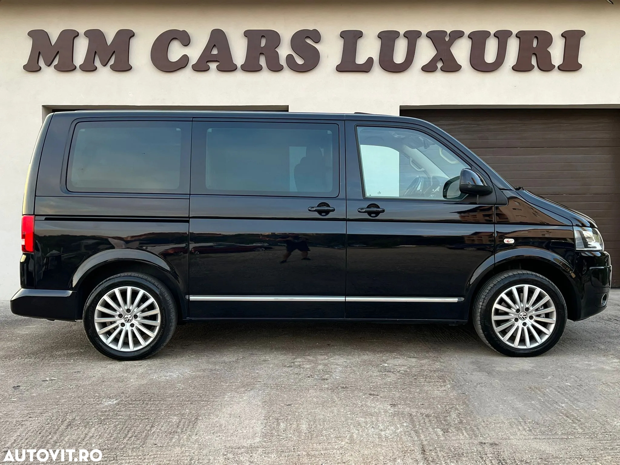 Volkswagen Multivan - 11