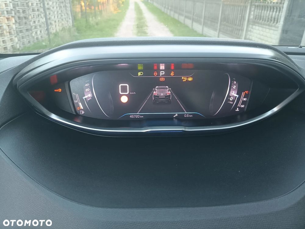 Peugeot 3008 1.5 BlueHDi Allure Pack S&S EAT8 - 22
