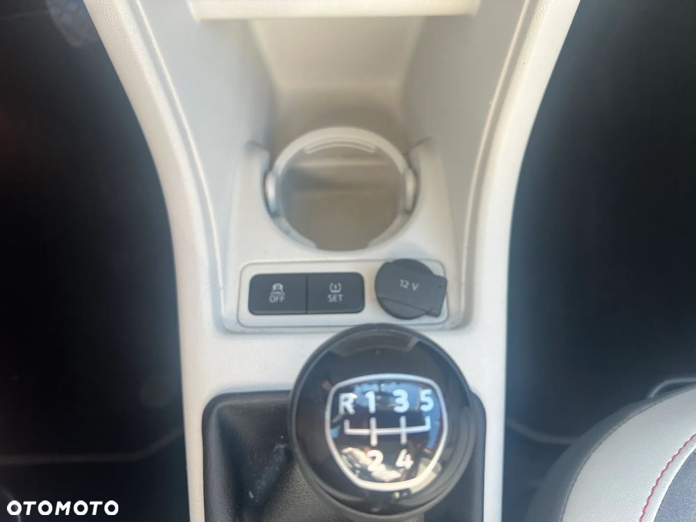 Volkswagen up! TSI beats - 15