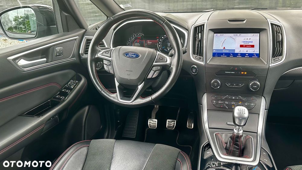 Ford S-Max - 33