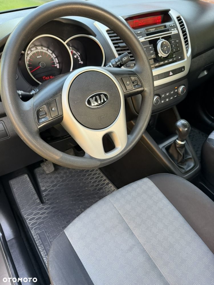 Kia Venga 1.4 M - 11