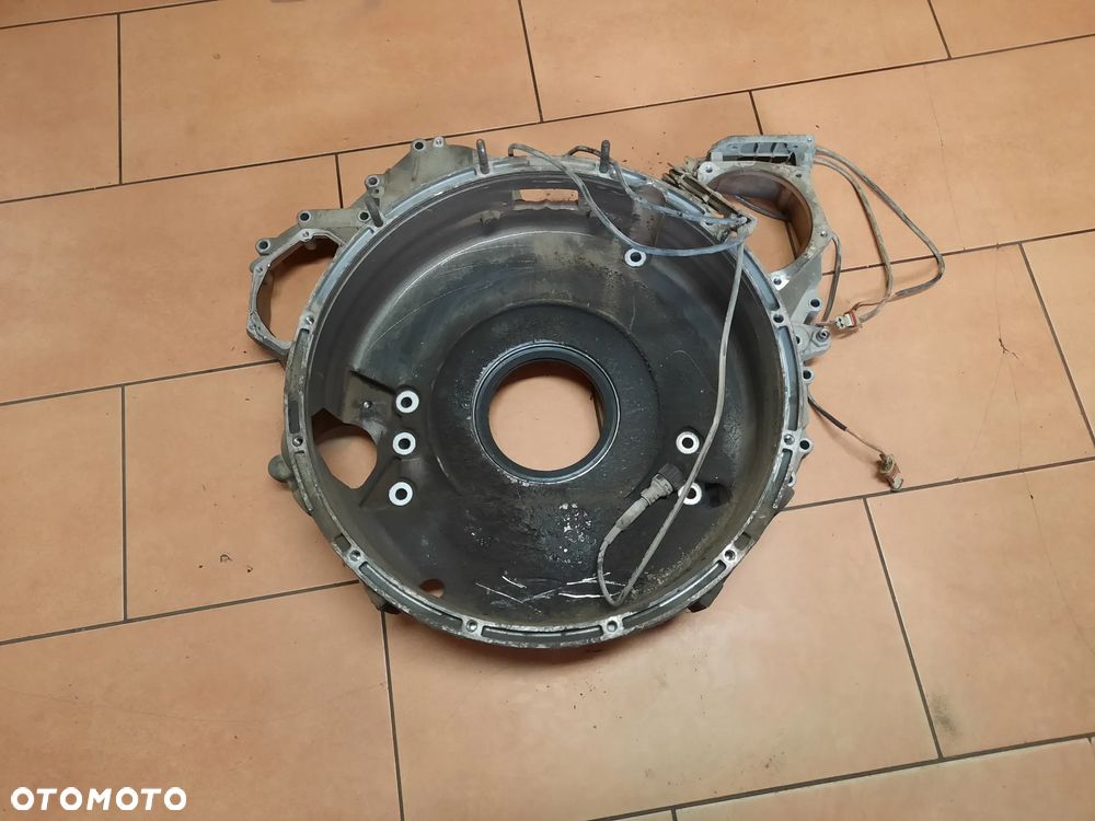 Obudowa Kola Zamachowego Rozrzadu Czujniki Scania R 380 - 1