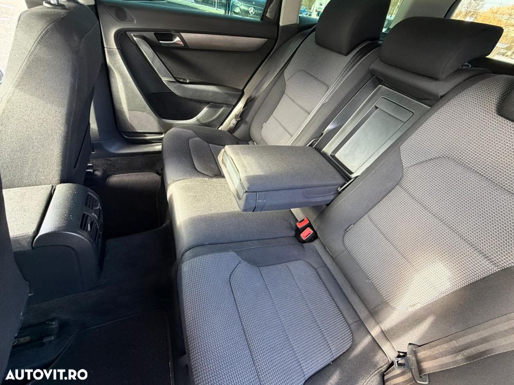 Volkswagen Passat 2.0 Blue TDI SCR Comfortline - 9