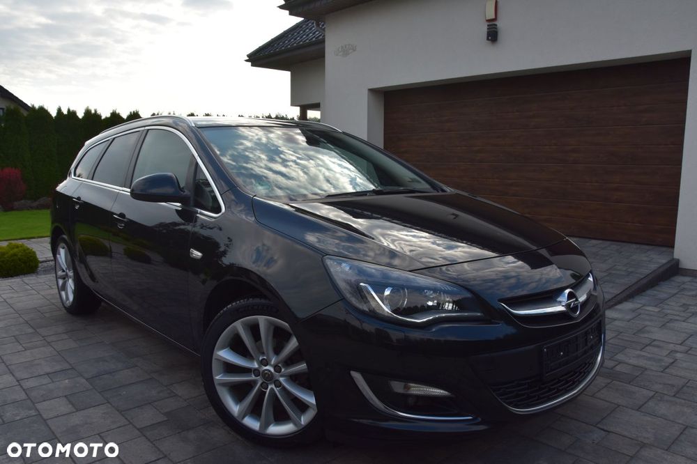 Opel Astra 1.4 Turbo Cosmo - 4