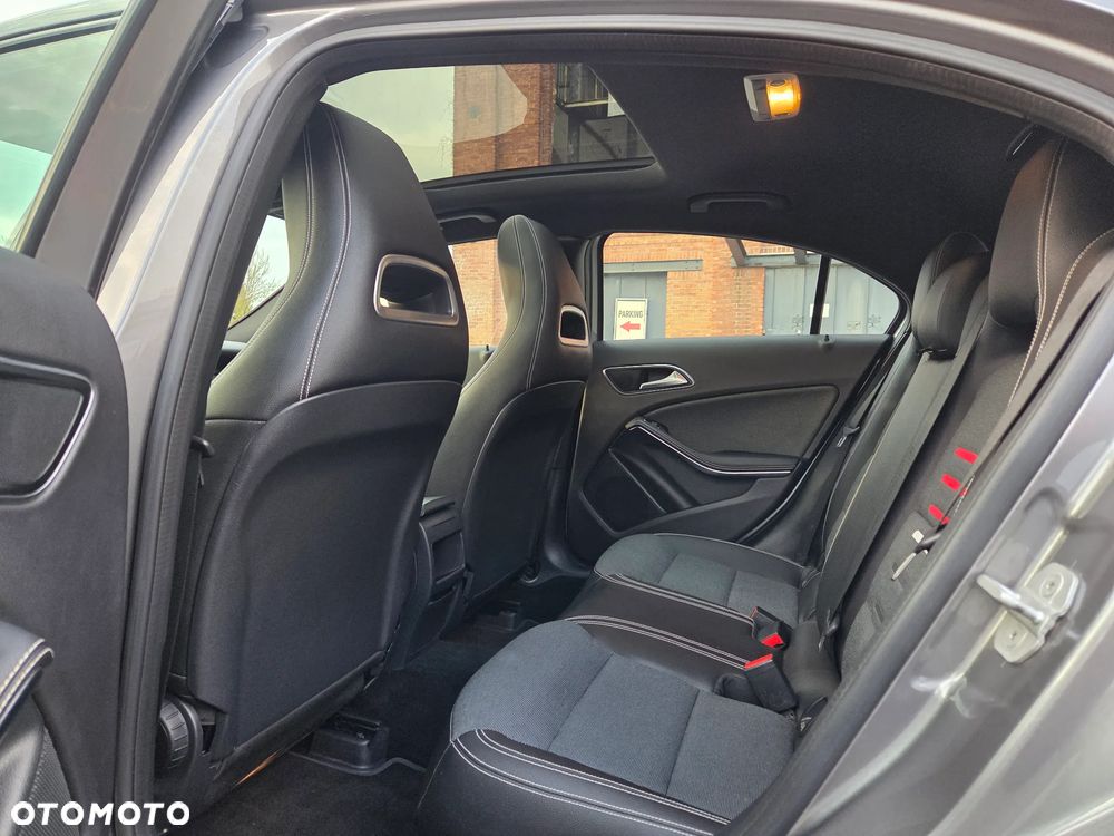 Mercedes-Benz Klasa A 180 d 7G-DCT Urban - 14