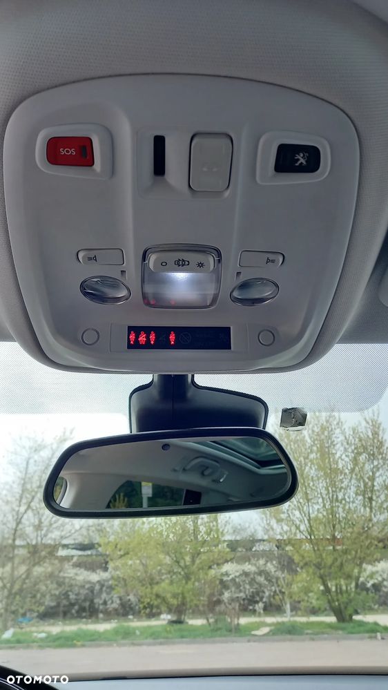 Peugeot 308 1.6 BlueHDi Allure S&S - 27