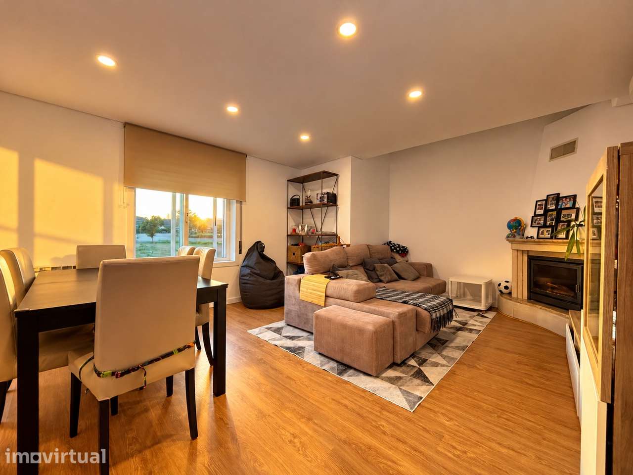 Andar-Moradia T2 Duplex em Pedroso – Garagem Fechada e Varanda - Grande imagem: 2/21