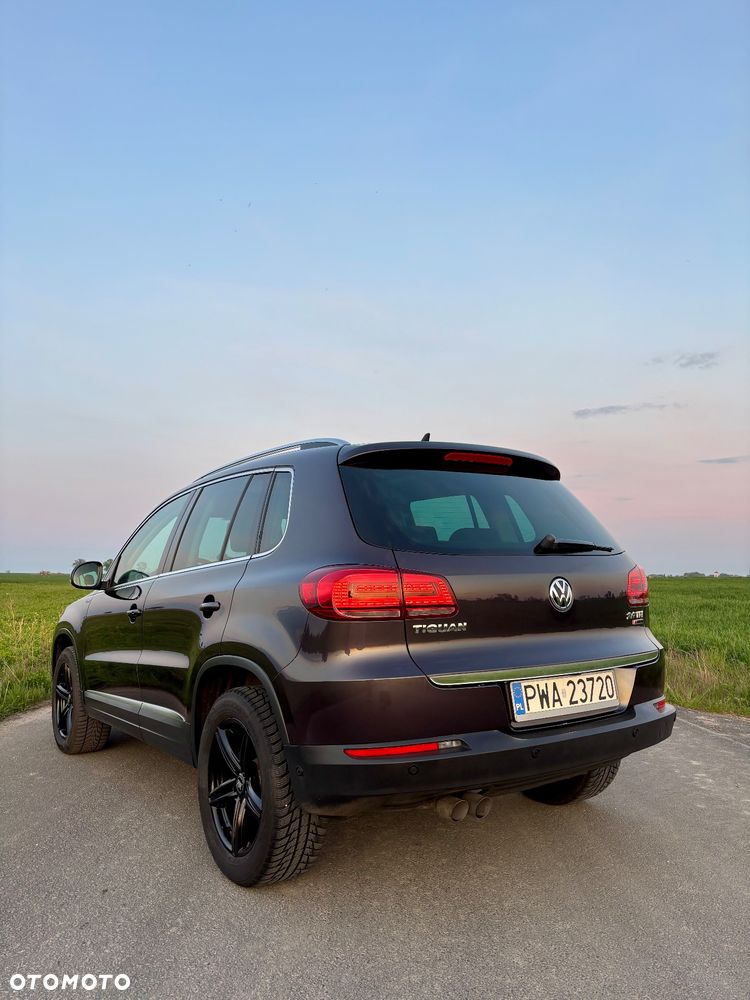 Volkswagen Tiguan 2.0 TDI SCR 4MOTION BlueMotion Technology DSG Lounge Sport & Style - 4