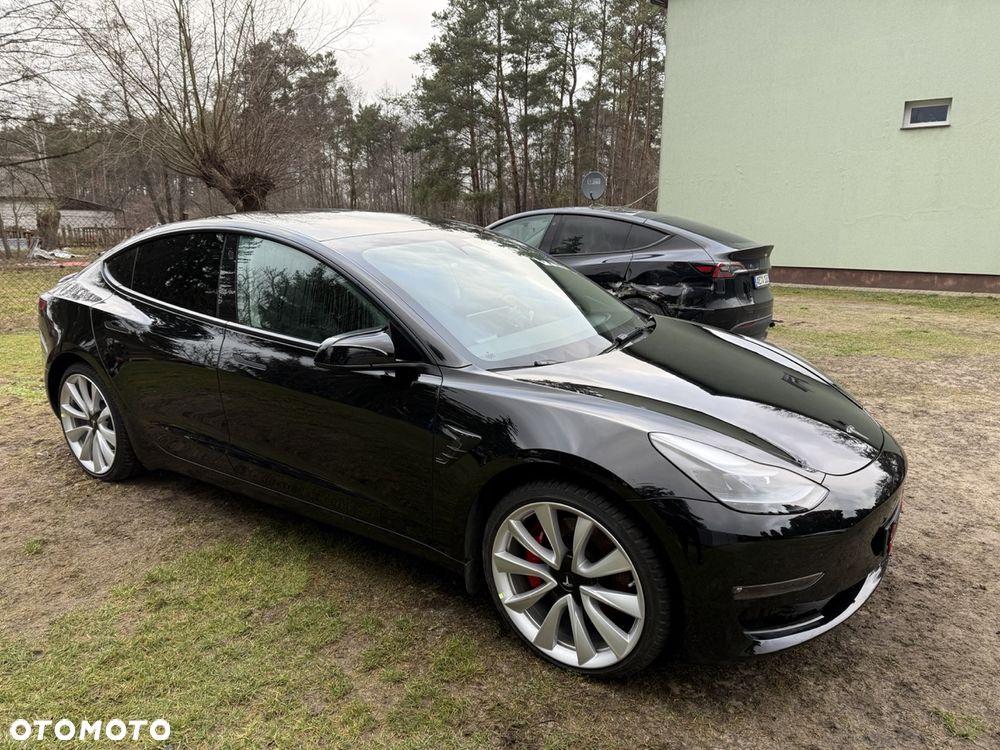Tesla Model 3 - 1