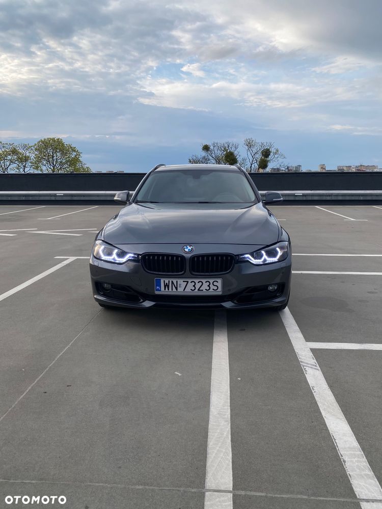 BMW Seria 3 328i xDrive - 9