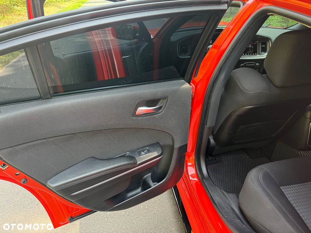 Dodge Charger 5.7 R/T - 26