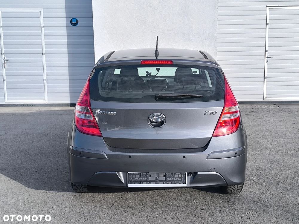 Hyundai i30 1.4 Classic EU5 - 6