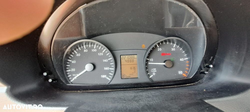 Mercedes-Benz Sprinter - 5