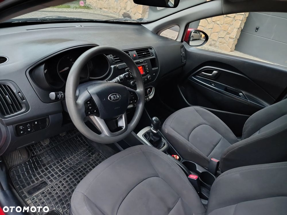 Kia Rio 1.1 crdi M - 8