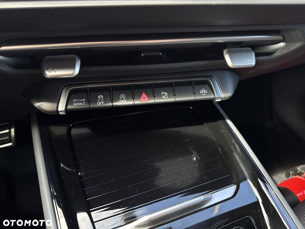 Audi Q3 - 18
