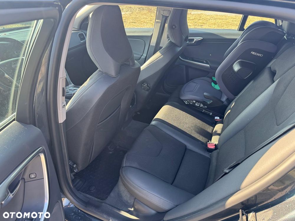 Volvo V60 D3 Geartronic Momentum - 9