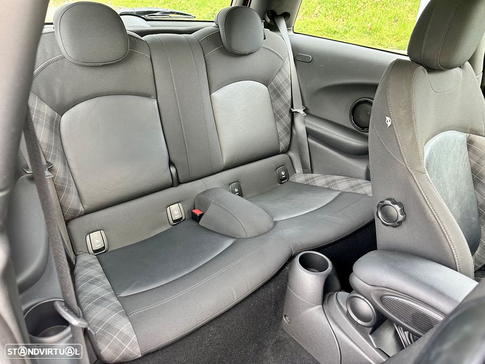 MINI 3 Portas Cooper D - 38