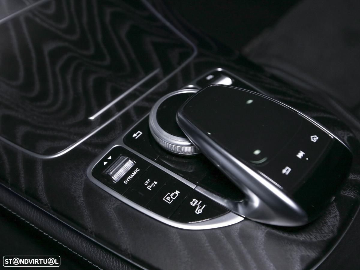 Mercedes-Benz E 300 de AMG Line - 18