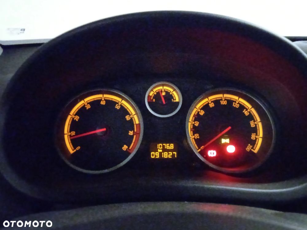 Opel Corsa 1.2 16V Enjoy - 8