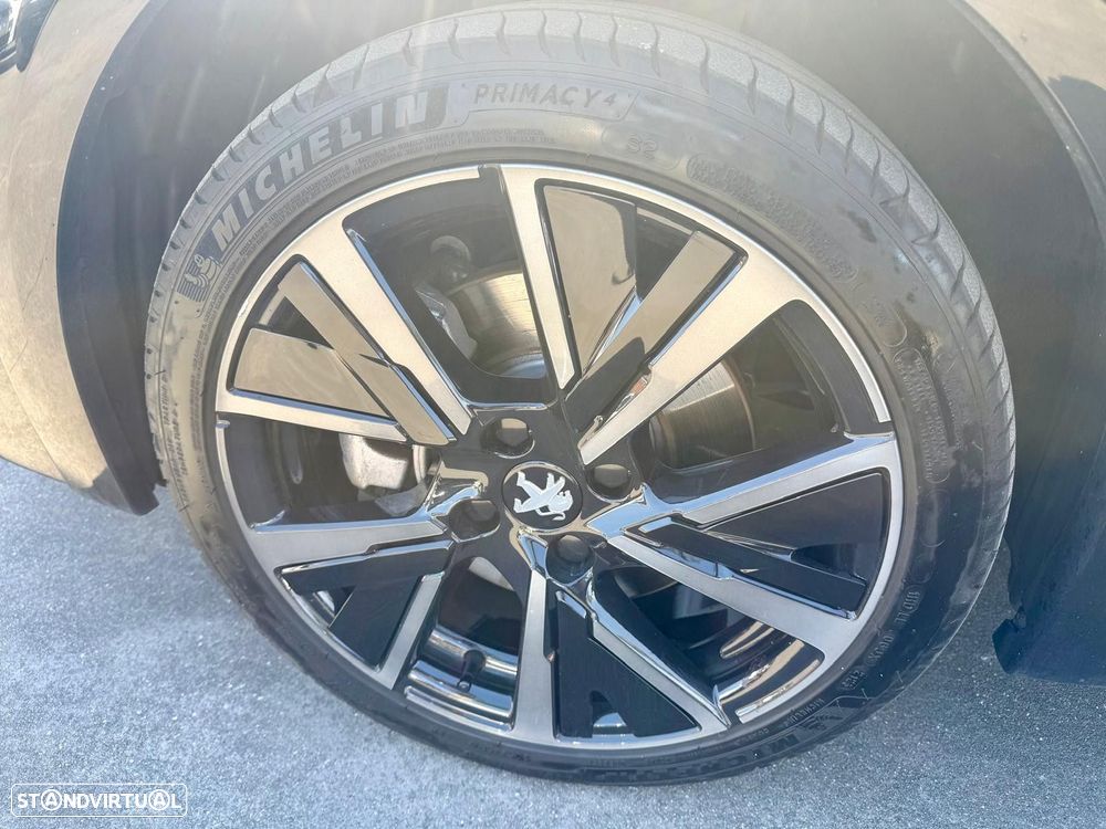 Peugeot e-208 50 kWh GT Pack - 8