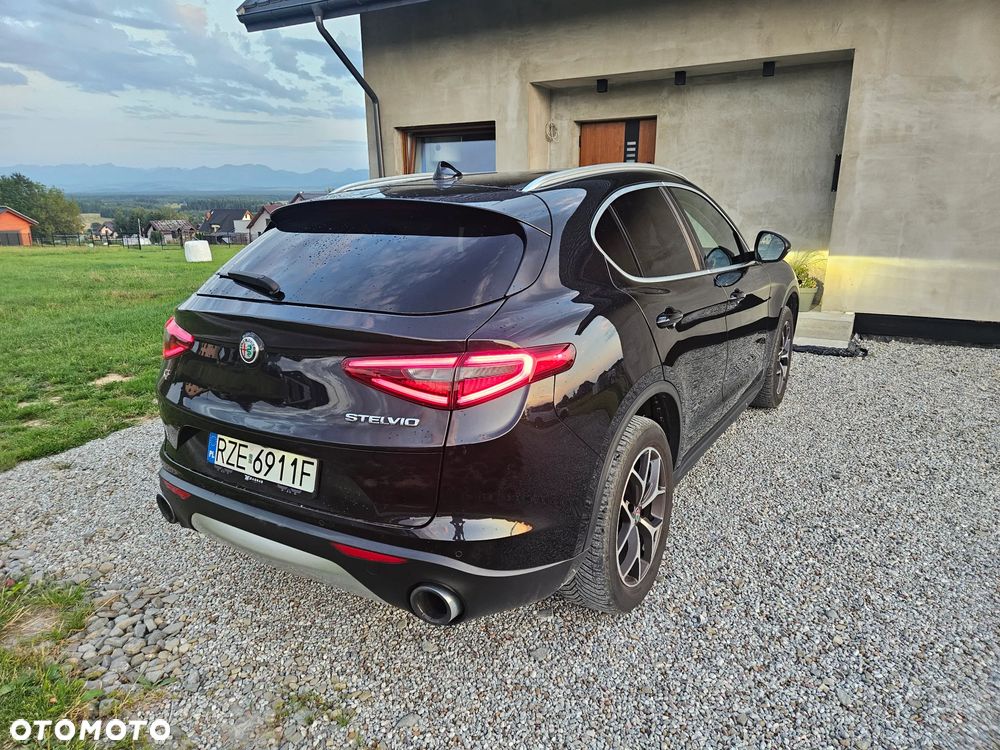 Alfa Romeo Stelvio 2.0 Turbo 16V AT8-Q4 Lusso - 7