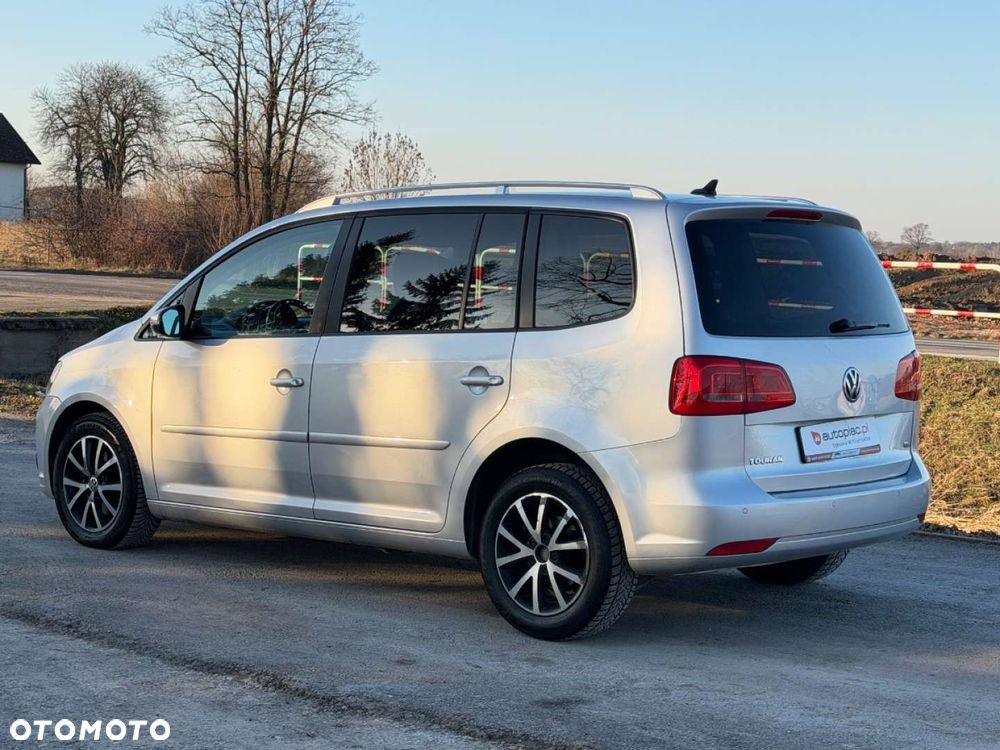 Volkswagen Touran 1.6 TDI DPF BlueMotion Technology DSG Highline - 30