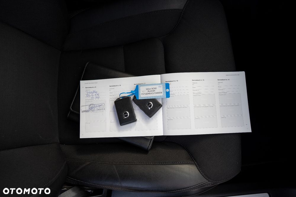 Volvo XC 60 D4 AWD Geartronic Momentum - 30
