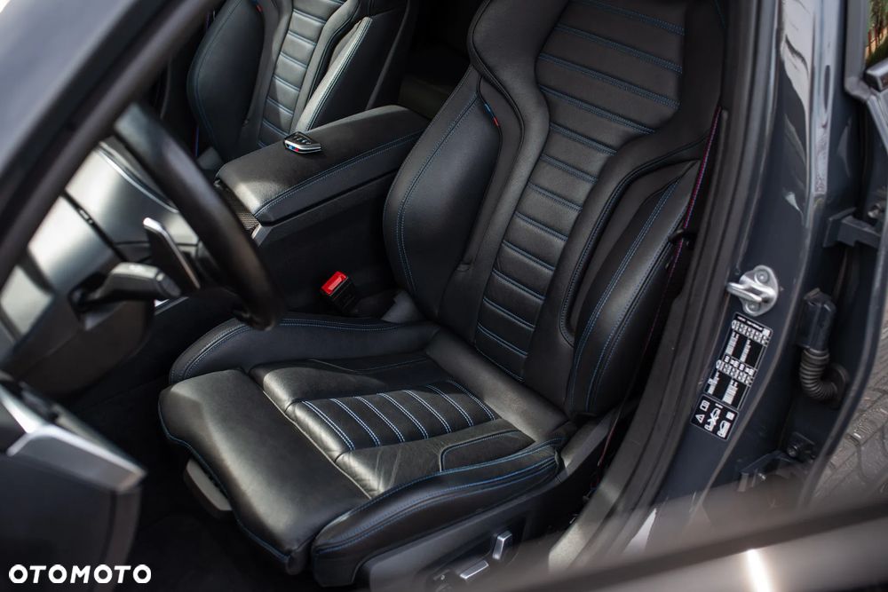 BMW Seria 3 330d xDrive Advantage - 17