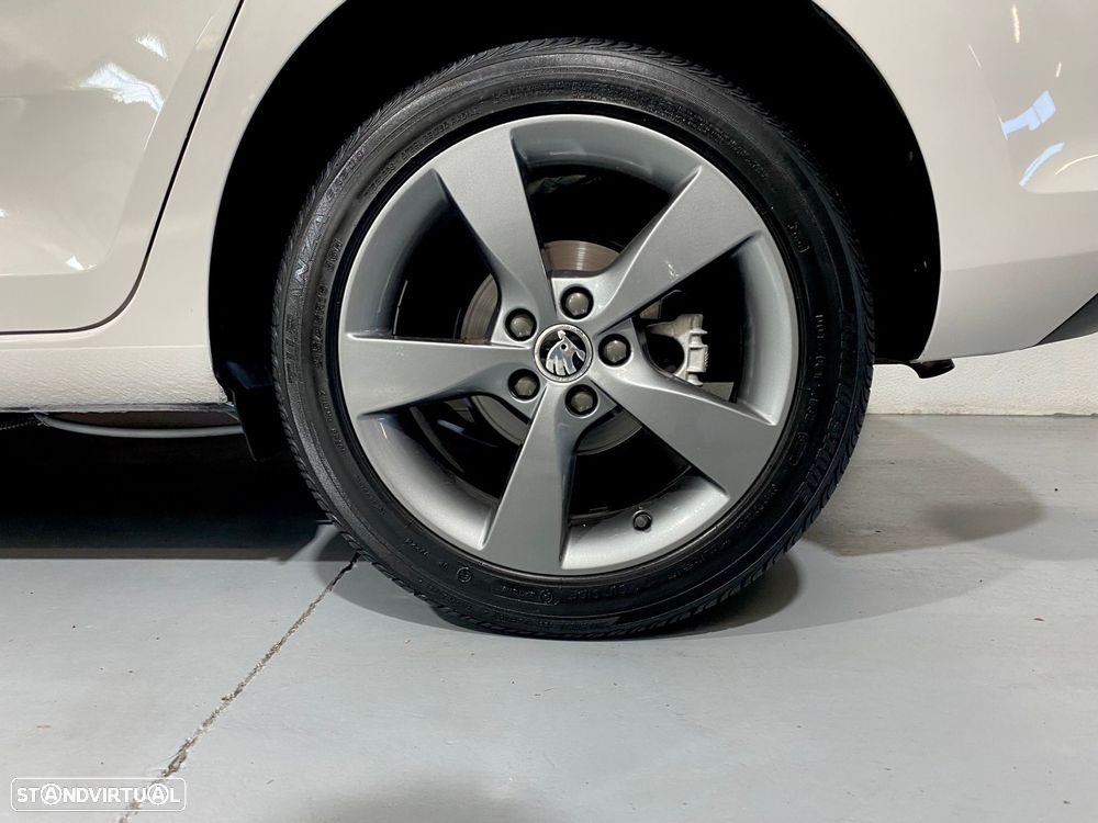 Skoda Rapid Spaceback 1.2 TSi Elegance - 18