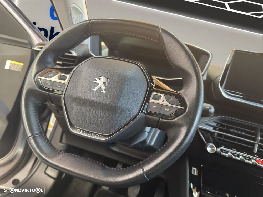 Peugeot 2008 1.2 PureTech Allure Pack — fotografia 20