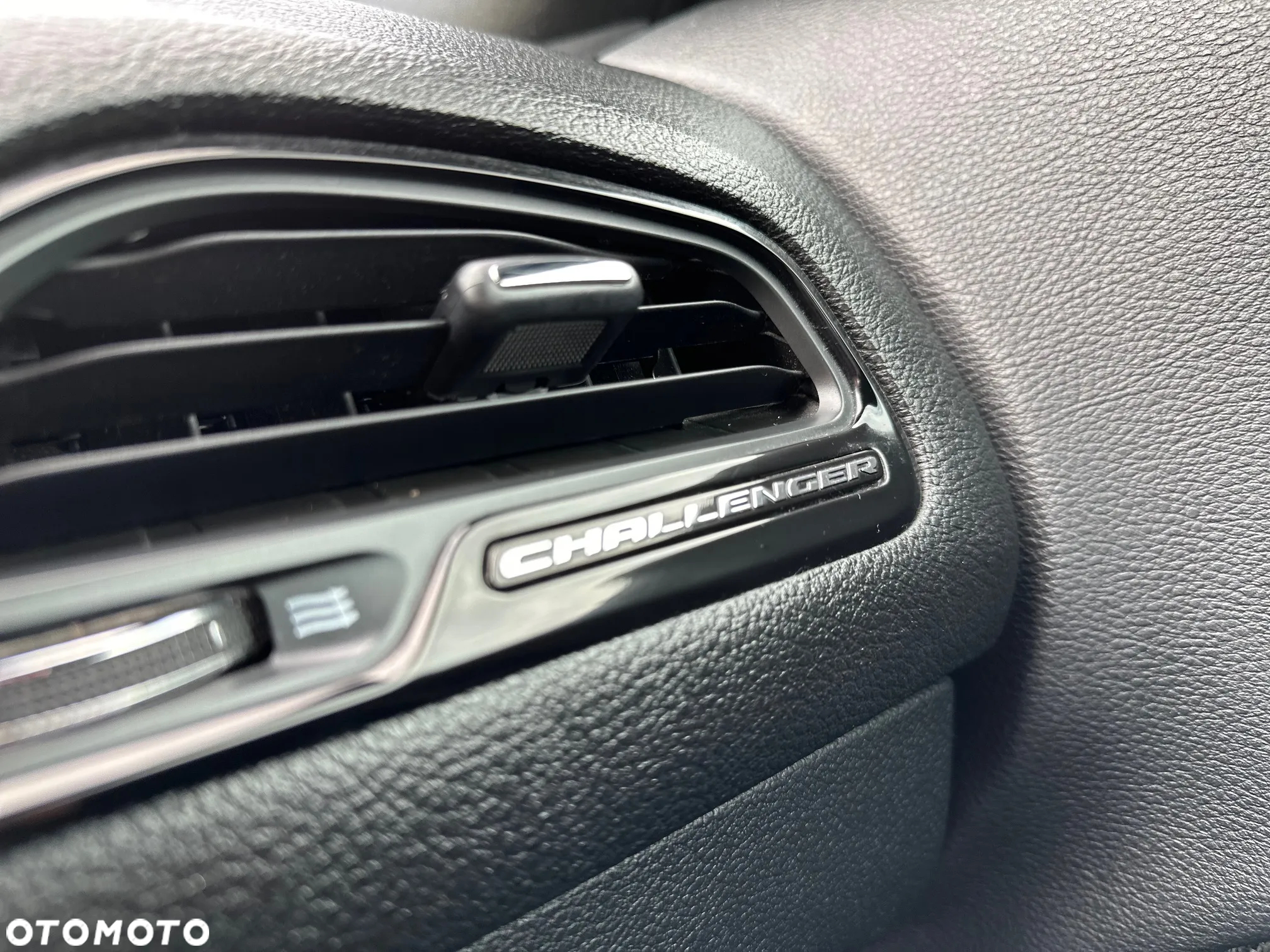 Dodge Challenger 3.6 SXT - 15
