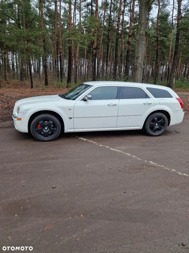 Chrysler 300C 5.7 V8 HEMI AWD Automatik - 3