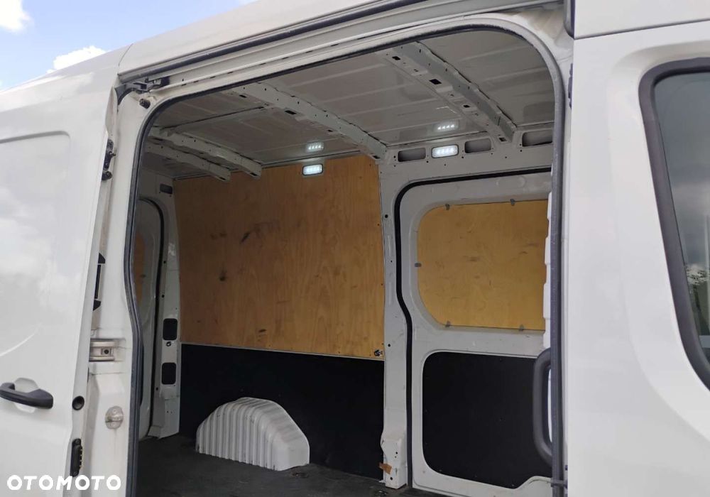 Maxus DELIVER9 - 28