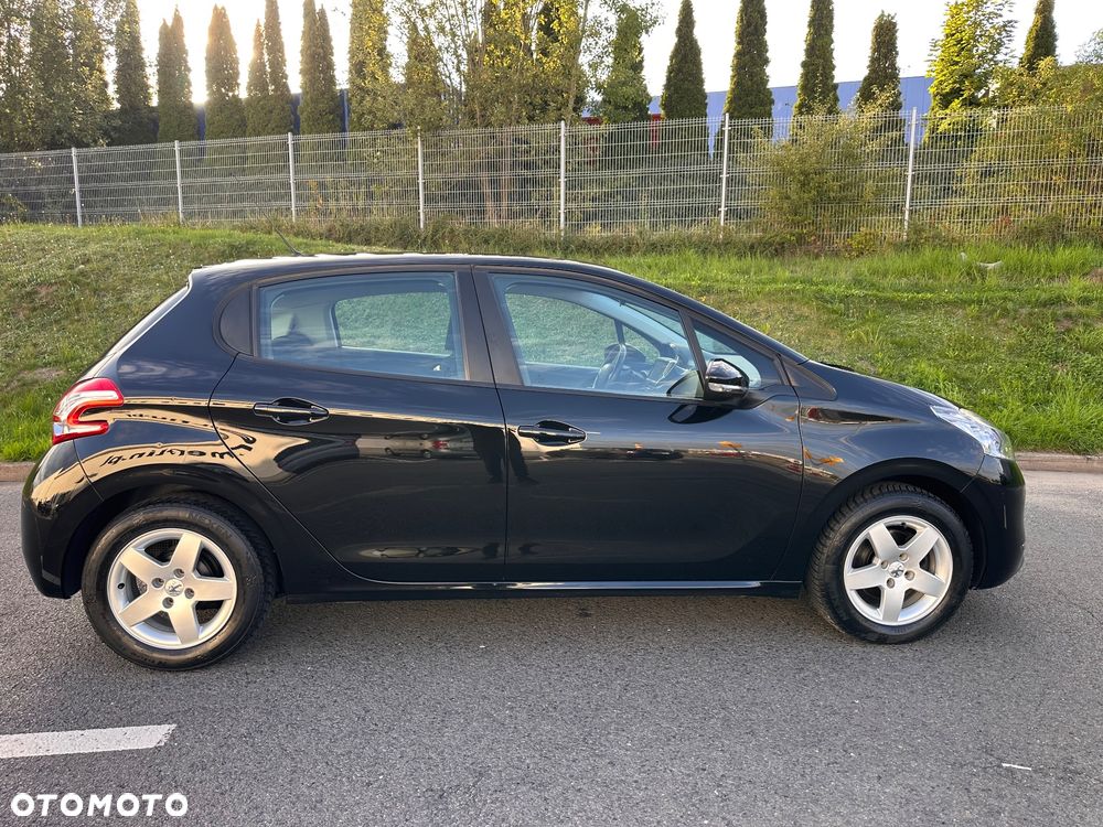 Peugeot 208 82 VTI Allure - 14